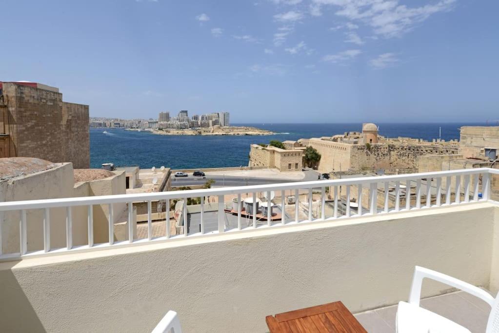 Vallettastay - Harbor View Gem- Sea View 1 Bed Apt מראה חיצוני תמונה